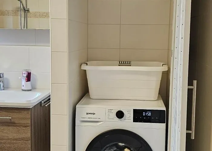 Bei Nuerburgring, Parking, Homeoffice * Blankenheim (North Rhine-Westphalia)